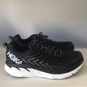 Hoka Clifton 4